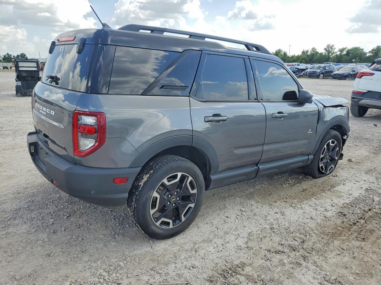 2023 Ford Bronco Sport Outer Banks - Фото 3