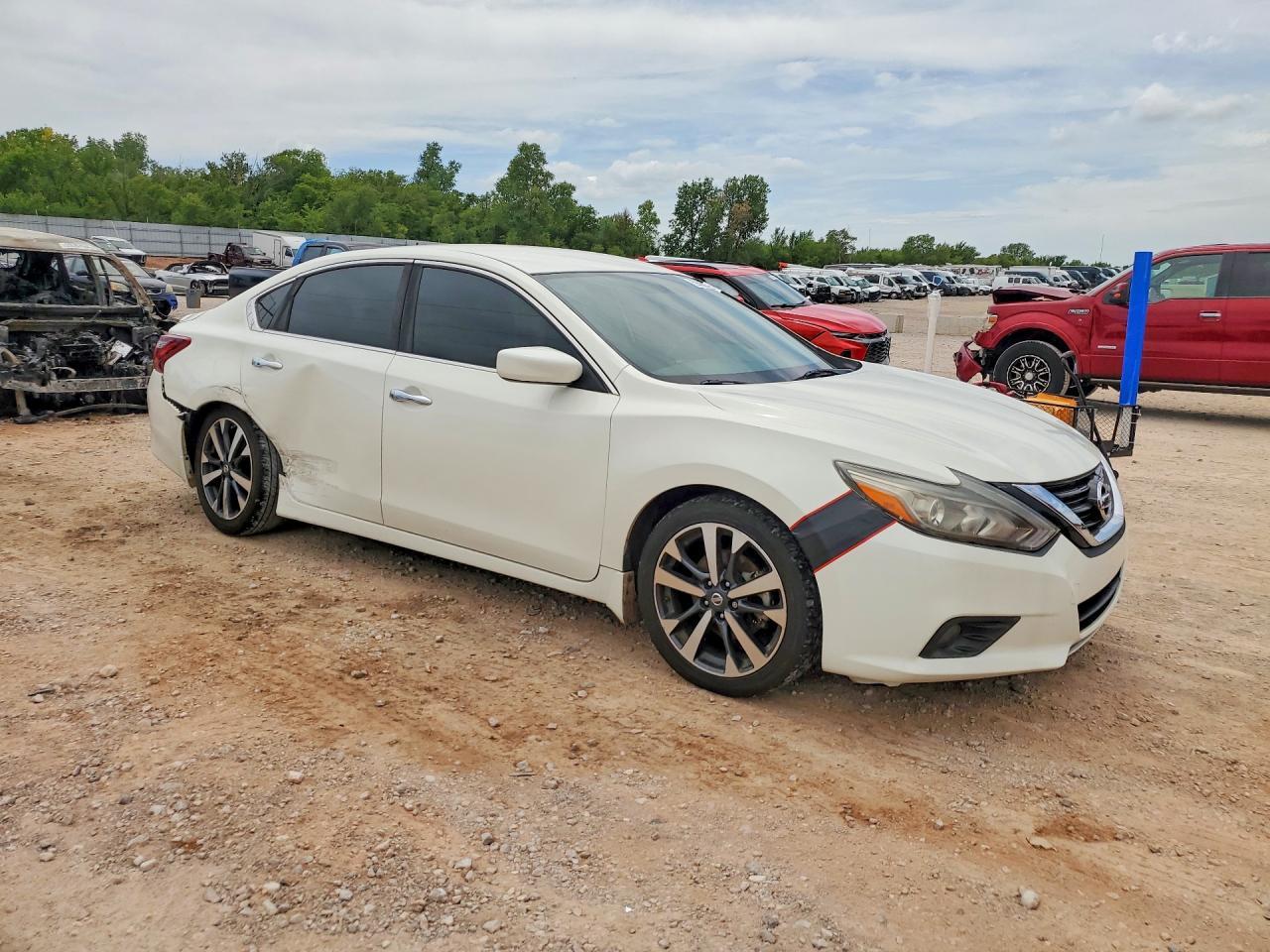 2017 Nissan Altima 2.5 Sr - Фото 4