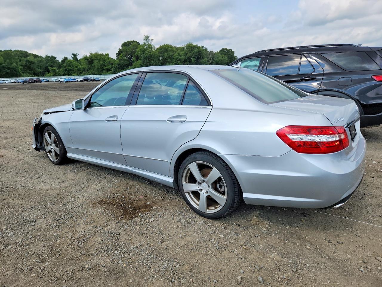 2010 Mercedes-Benz E 350 4Matic - Фото 2