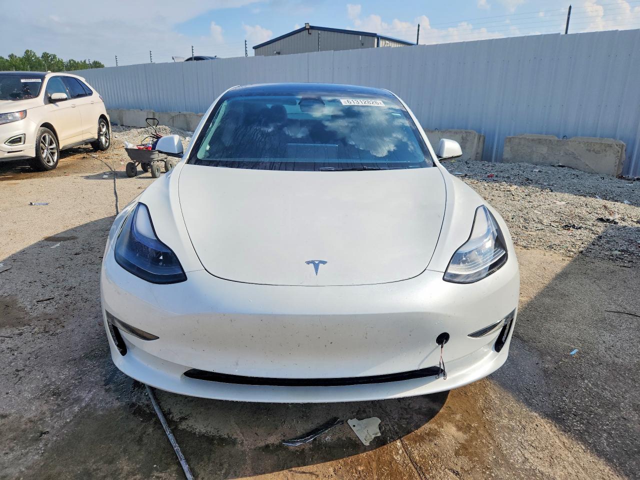 2023 Tesla Model 3 - Image 5