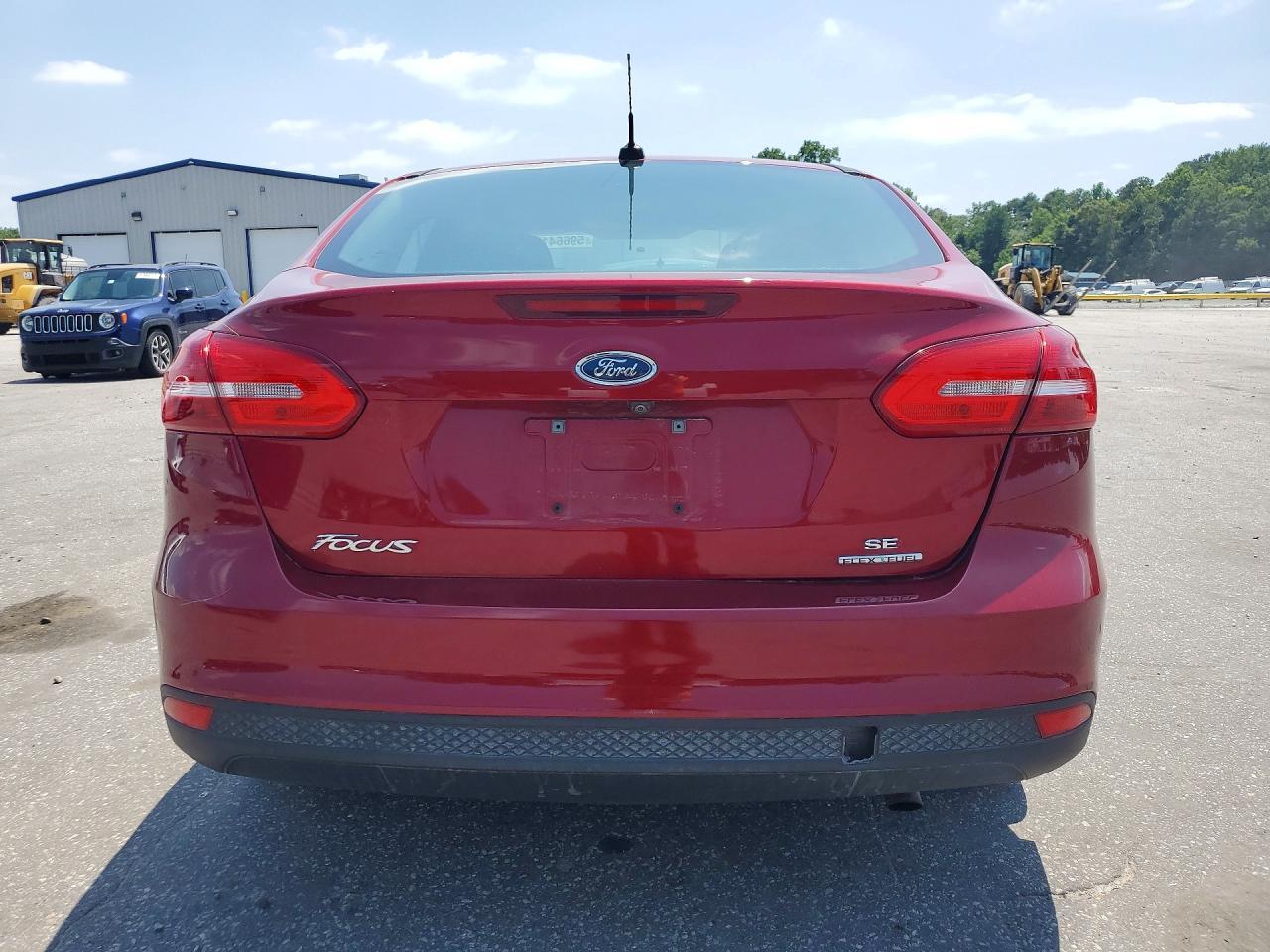 2016 Ford Focus Se - Фото 6
