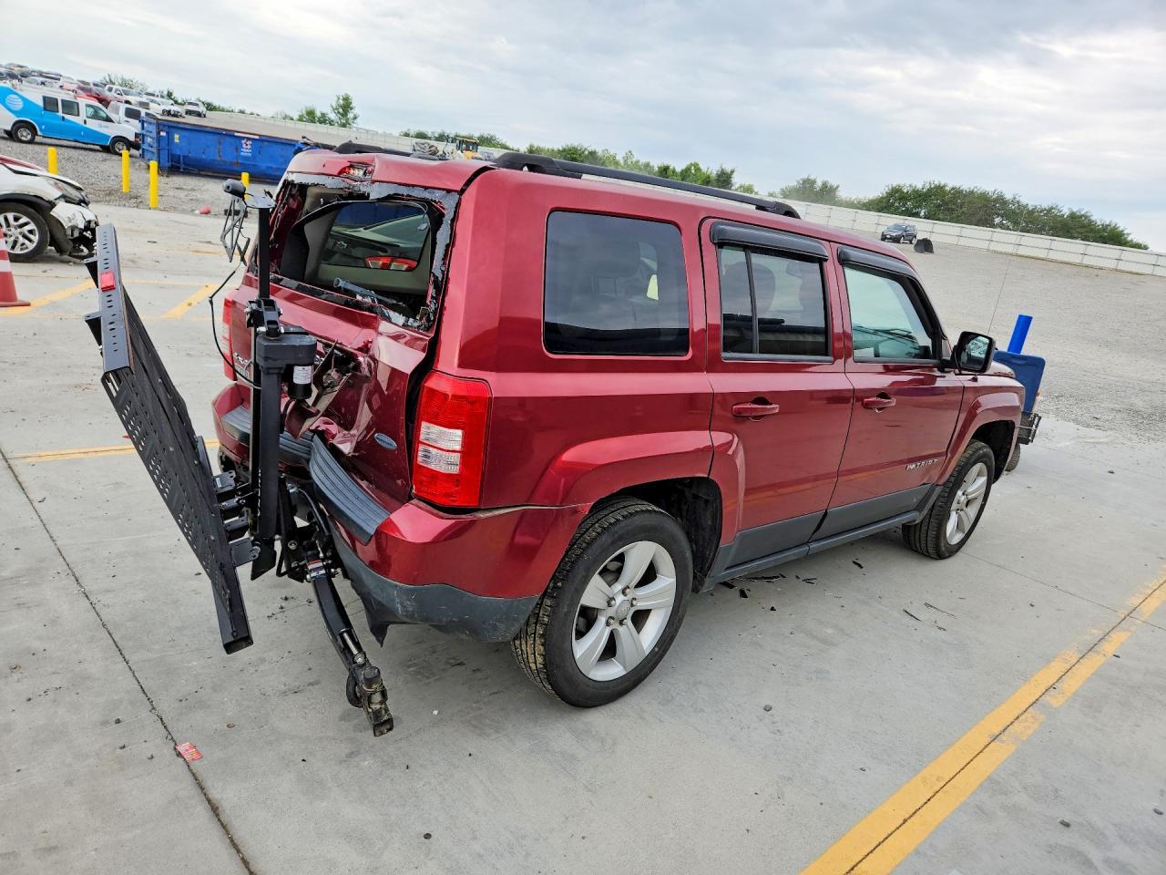 2016 Jeep Patriot Latitude - Фото 3