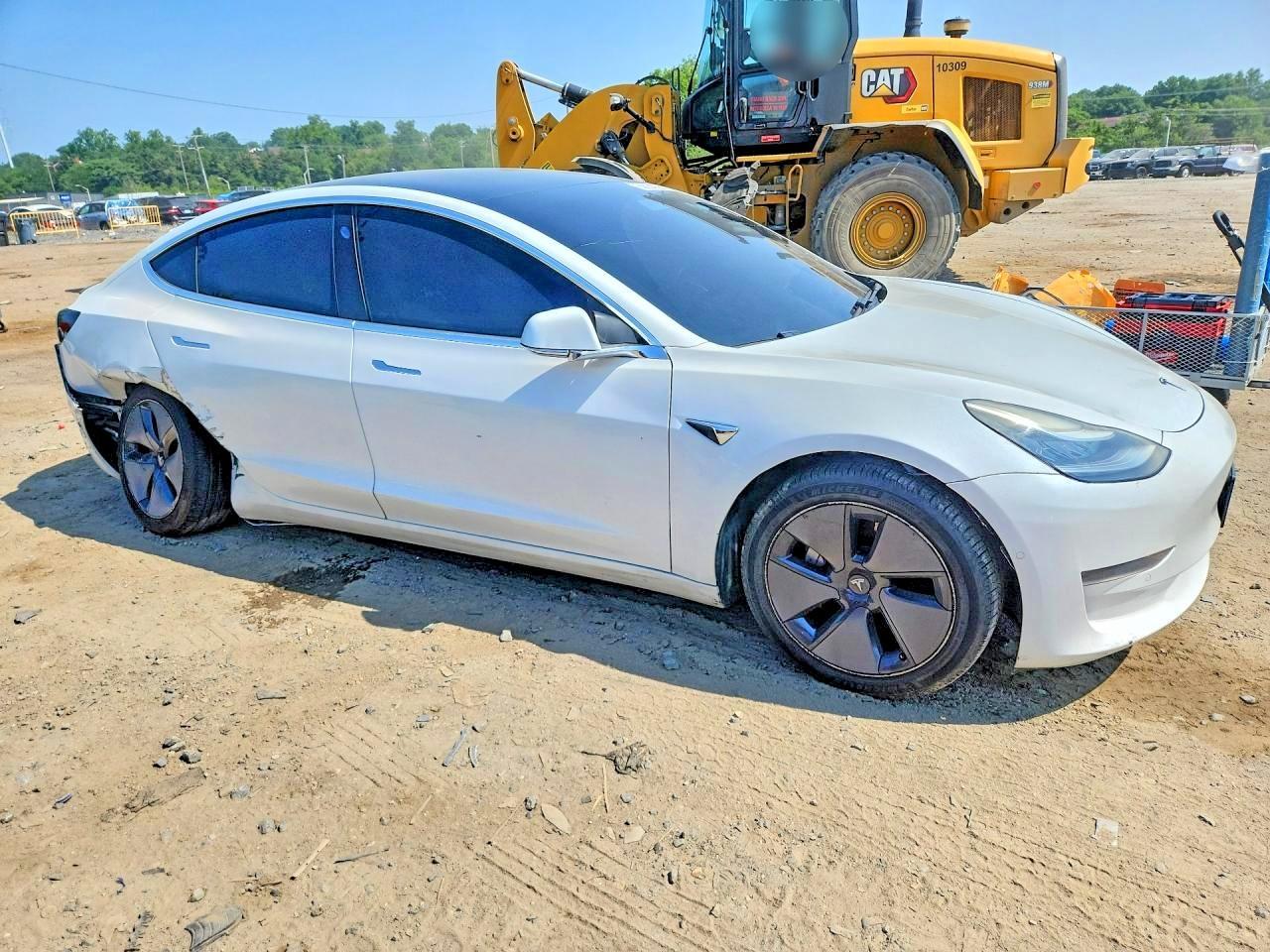 2020 Tesla Model 3 - Image 4