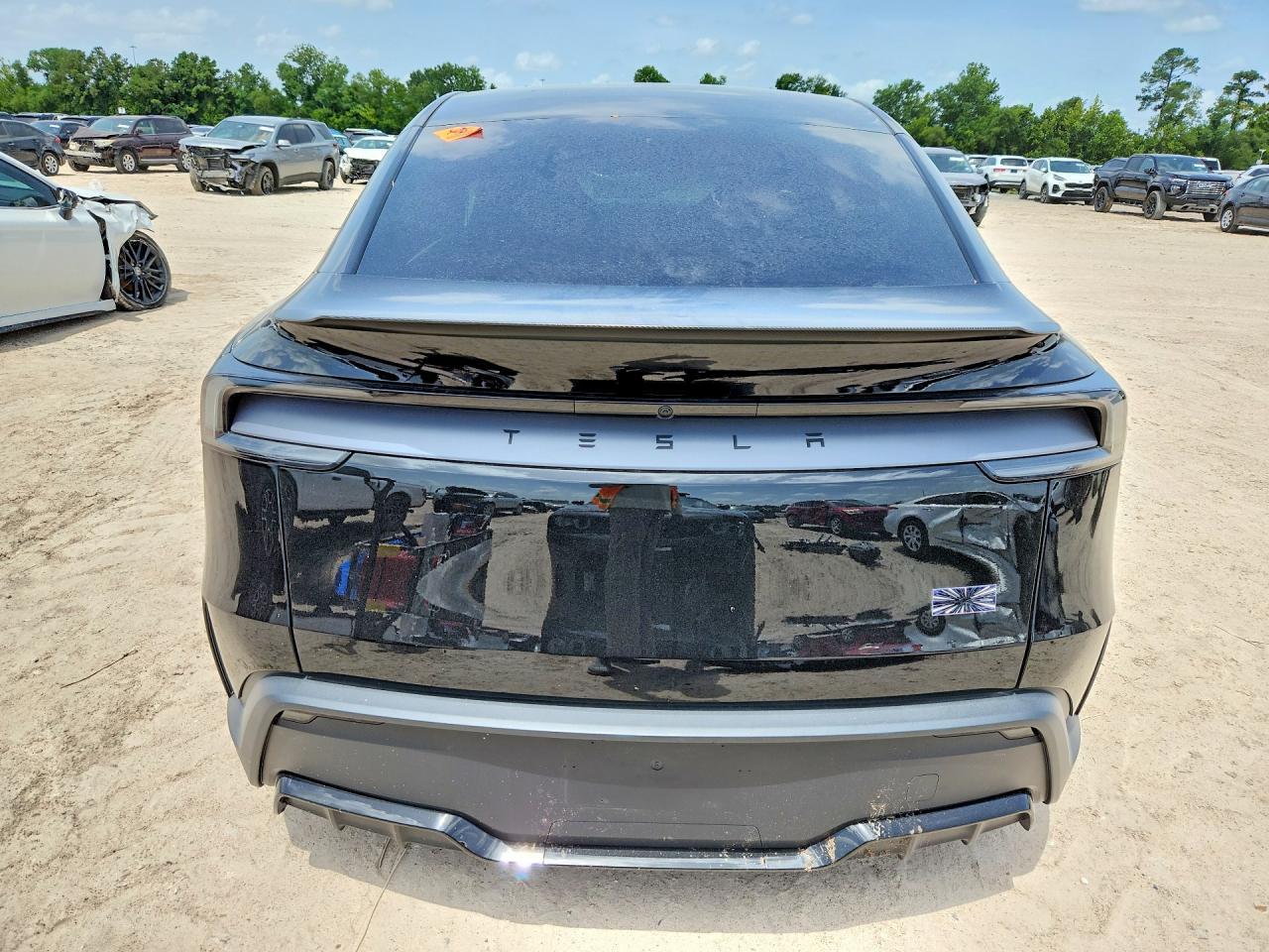 2026 Tesla Model Y - Фото 6