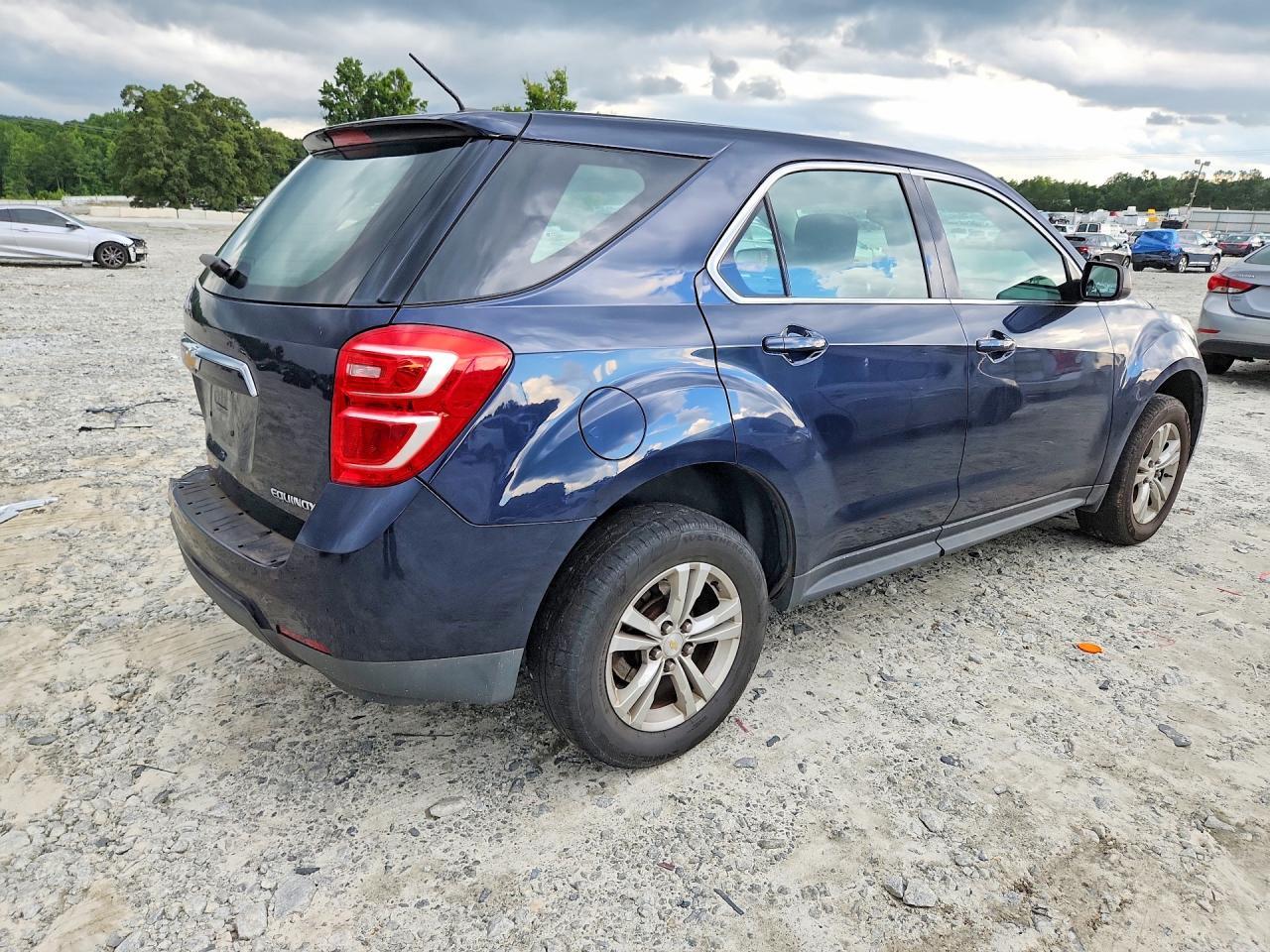 2016 Chevrolet Equinox Ls - Фото 3