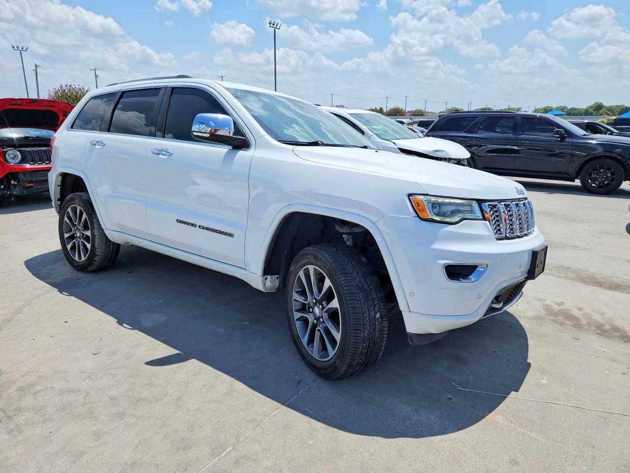 2018 Jeep Grand Cherokee Overland - Image 4