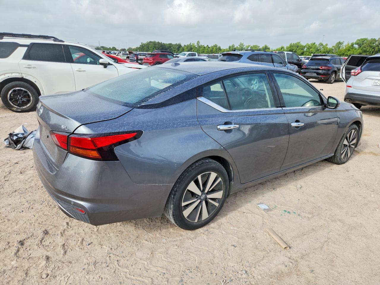 2019 Nissan Altima Sl - Фото 3