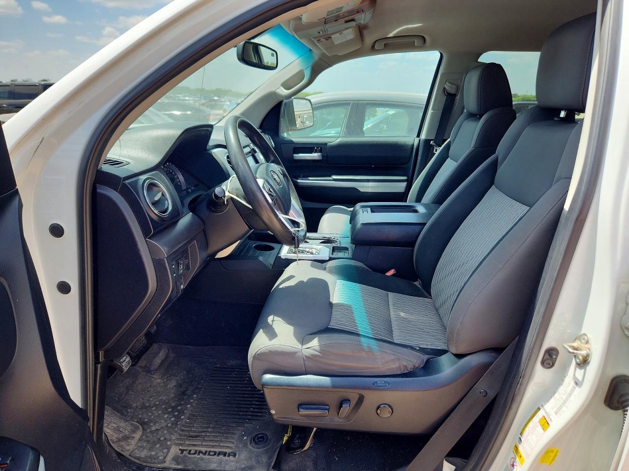 2016 Toyota Tundra Crewmax Sr5 - Image 7