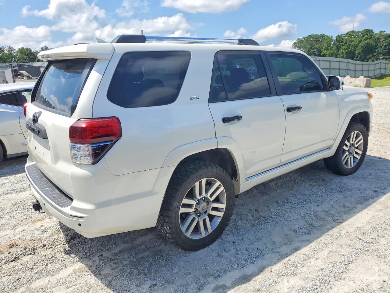 2011 Toyota 4Runner Sr5 - Image 3