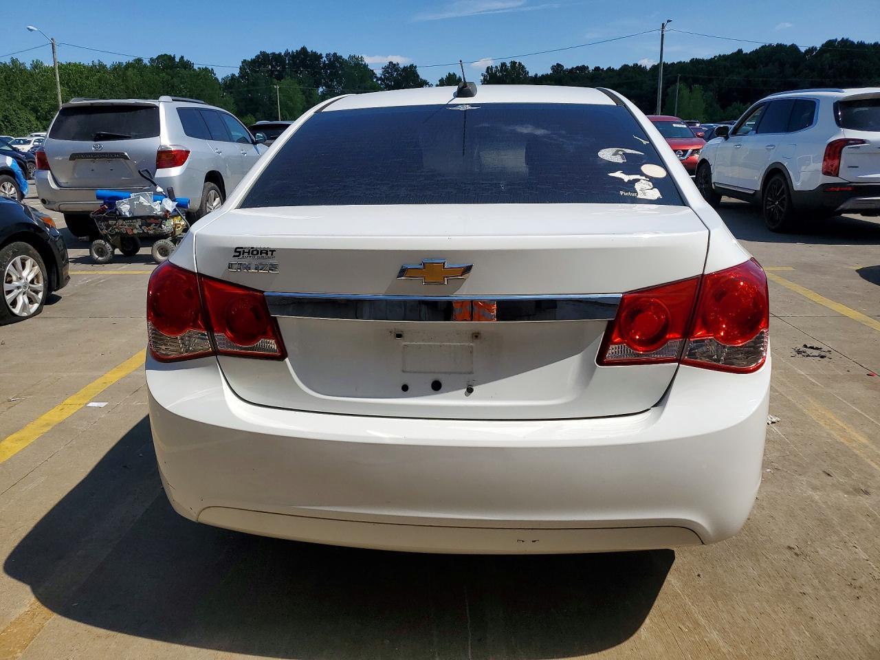 2016 Chevrolet Cruze Limited L - Image 6