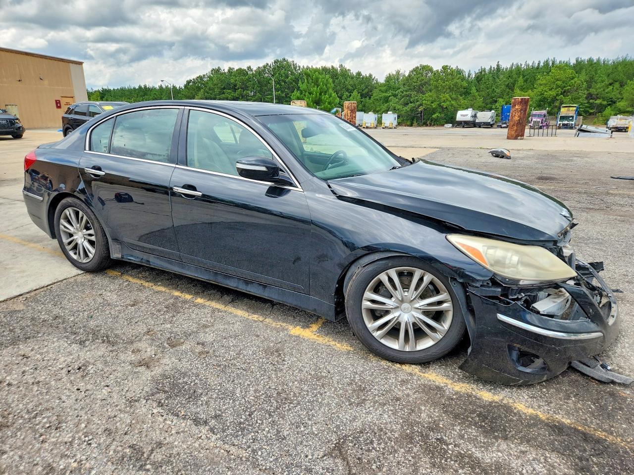 2012 Hyundai Genesis 3.8L - Фото 4
