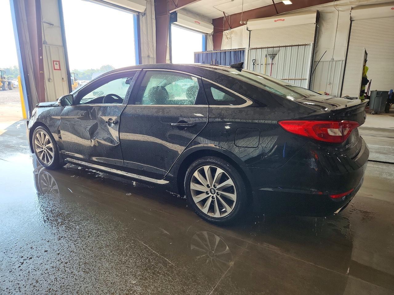 2015 Hyundai Sonata Sport - Фото 2