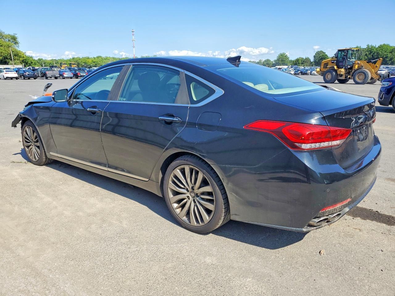 2015 Hyundai Genesis 5.0L - Image 2