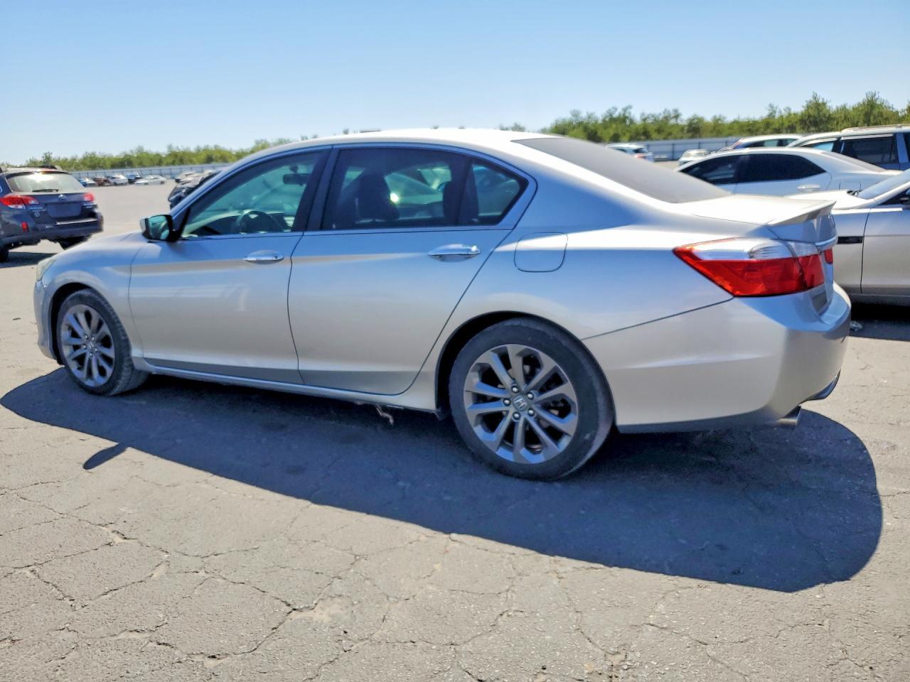 2015 Honda Accord Sport - Фото 2