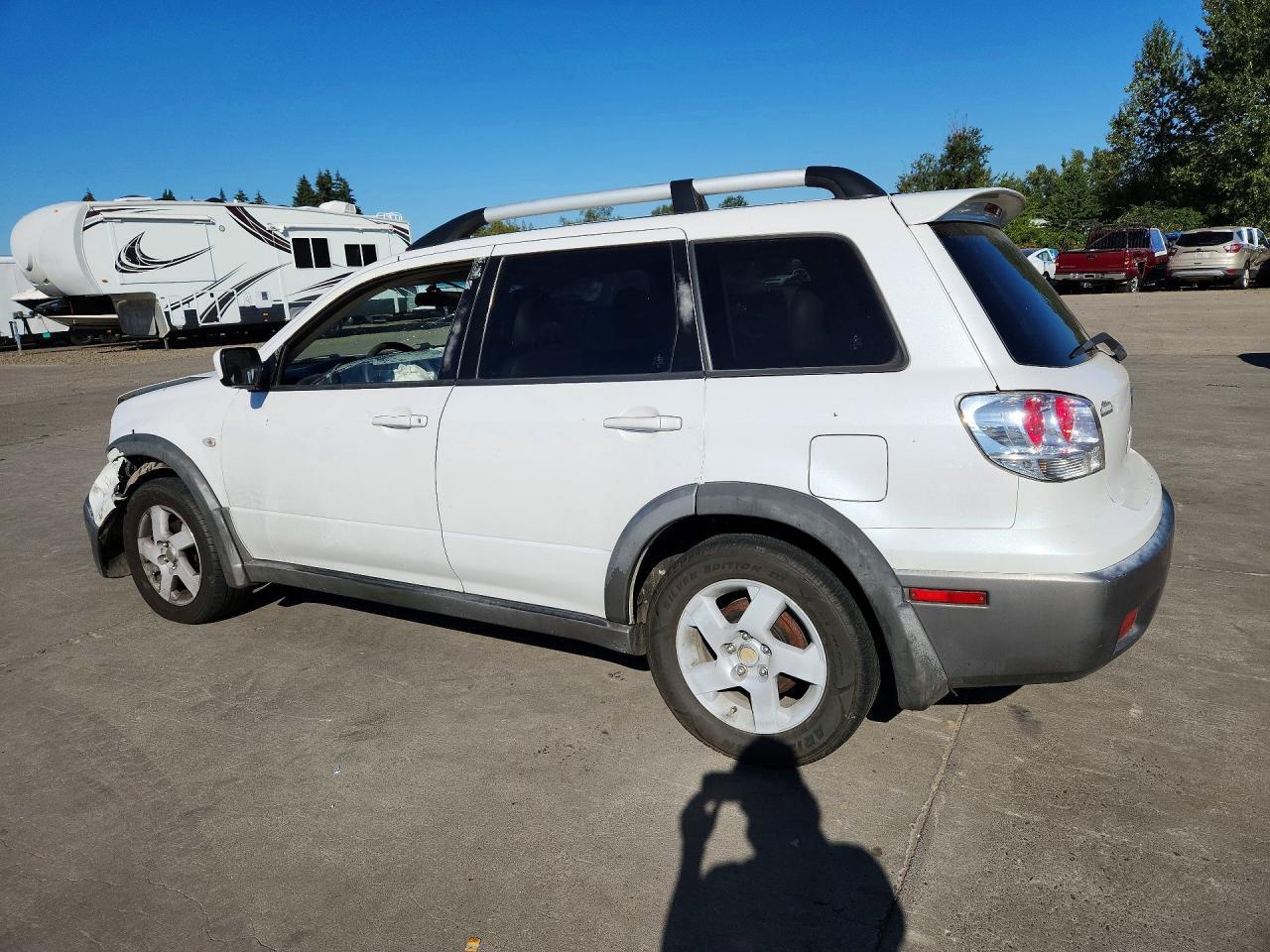 2003 Mitsubishi Outlander Xls - Image 2