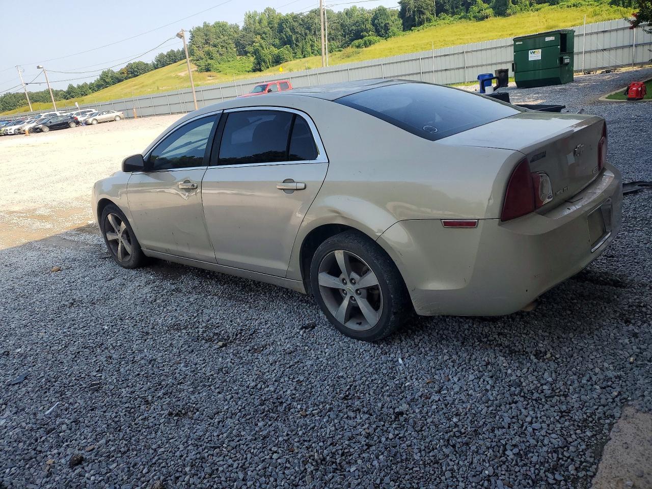 2010 Chevrolet Malibu Ls - Фото 2