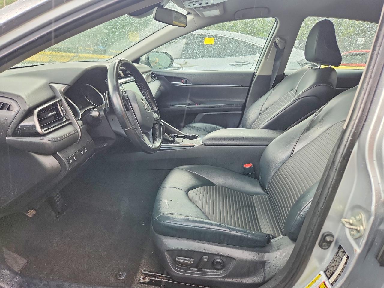 2020 Toyota Camry Se - Фото 7