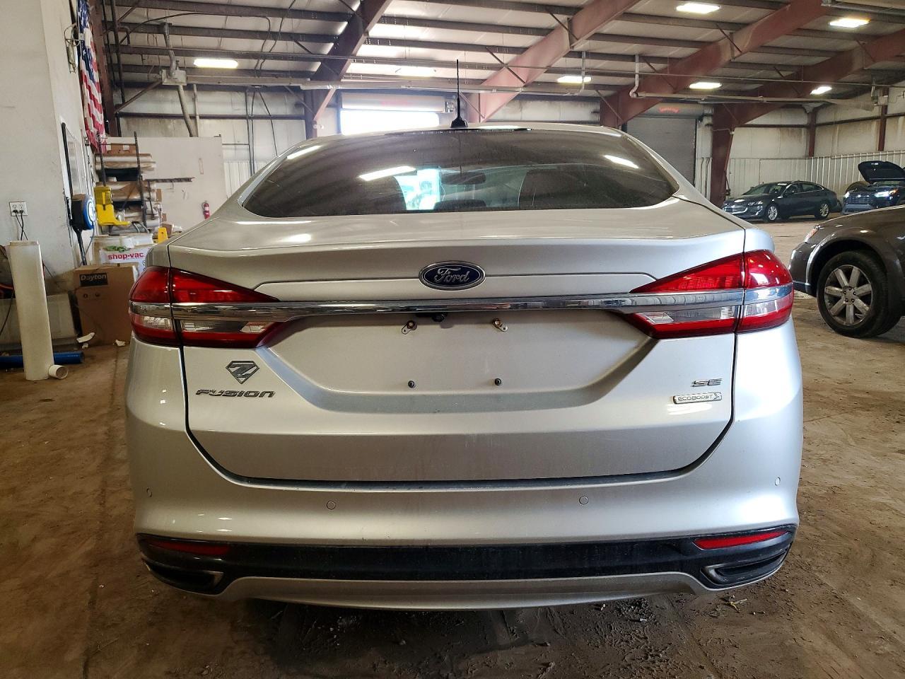 2017 Ford Fusion Se - Фото 6