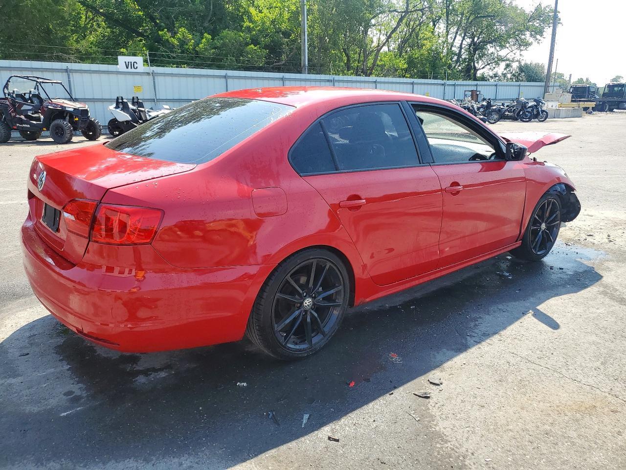 2012 Volkswagen Jetta Base - Image 3