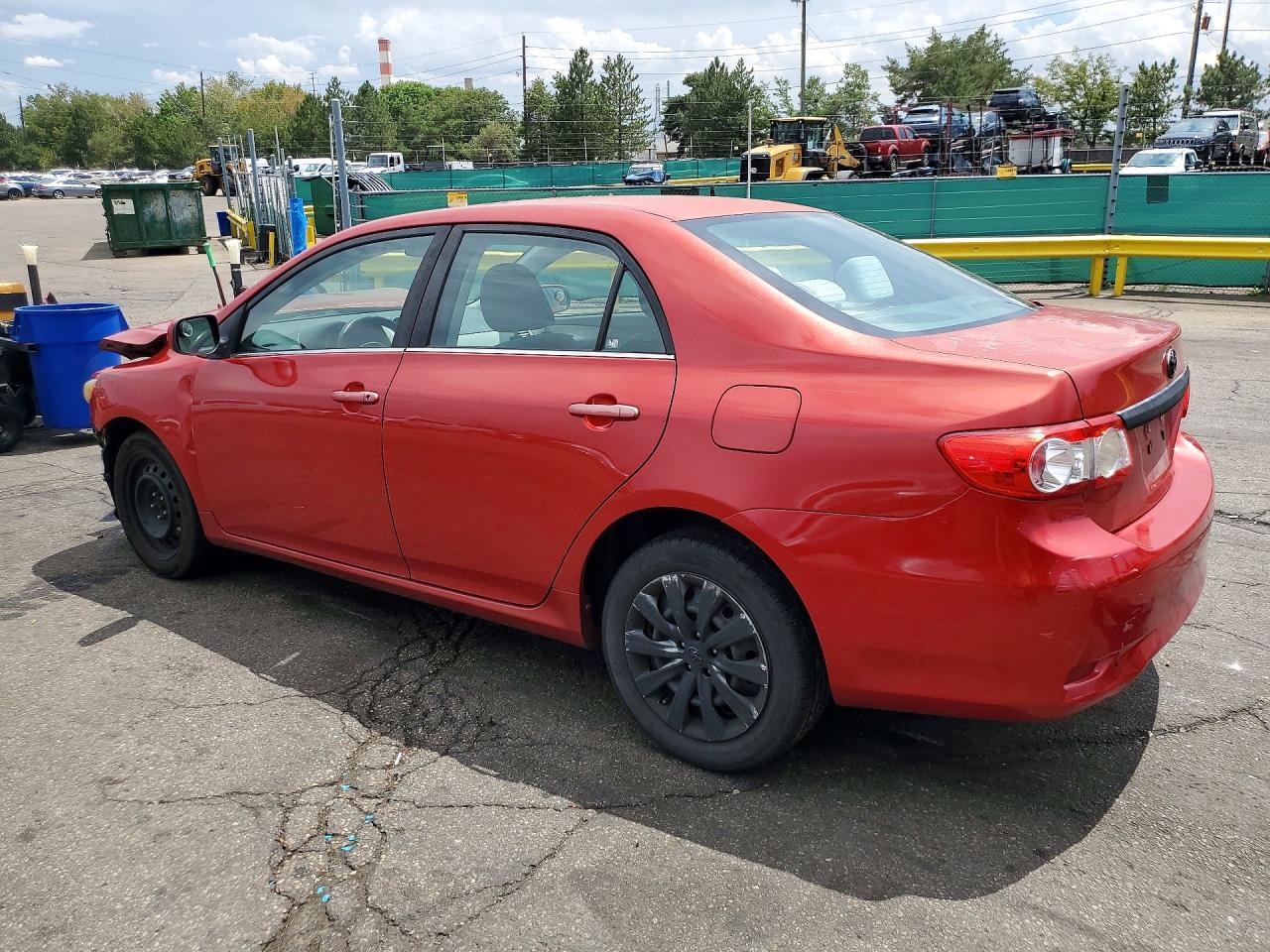 2013 Toyota Corolla Le - Фото 2