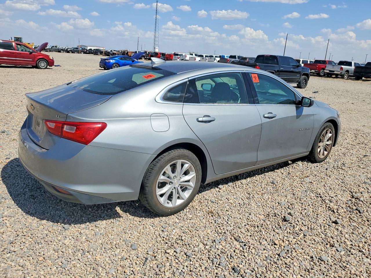 2023 Chevrolet Malibu Lt - Фото 3