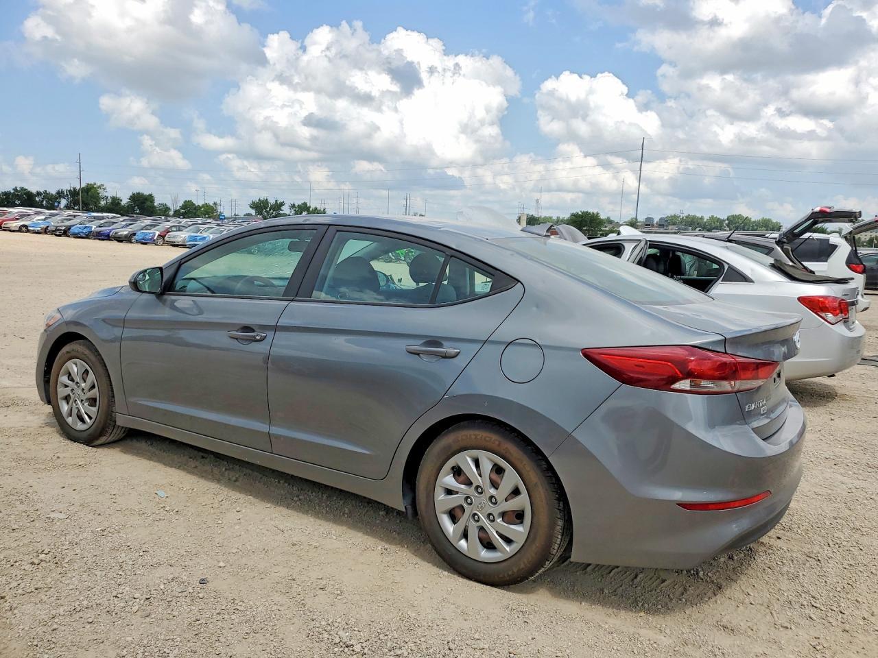 2017 Hyundai Elantra Se - Фото 2
