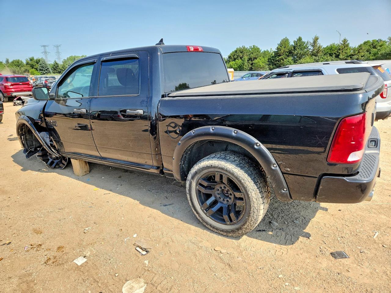 2019 Ram 1500 Classic Tradesman - Фото 2