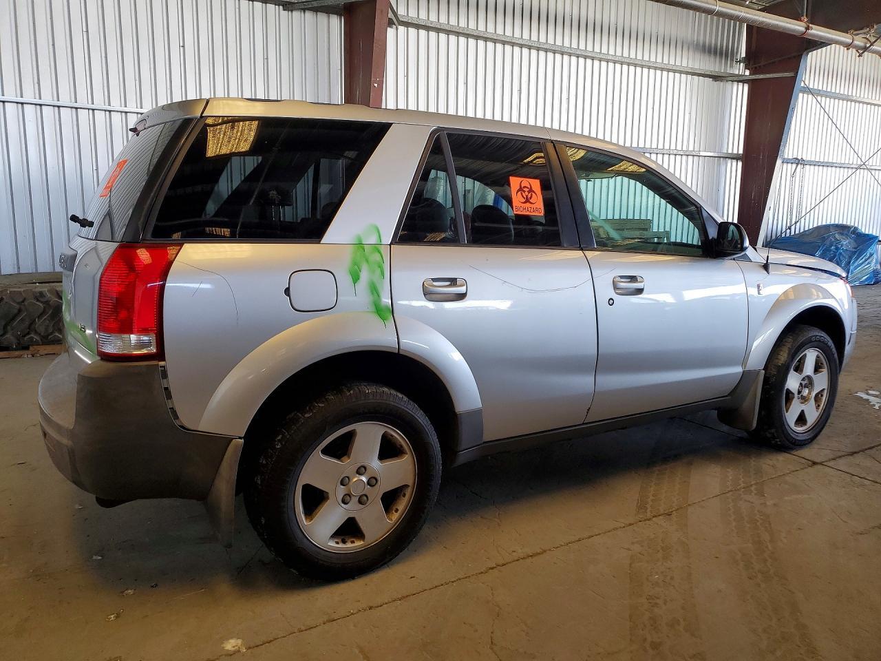 2004 Saturn Vue - Image 3