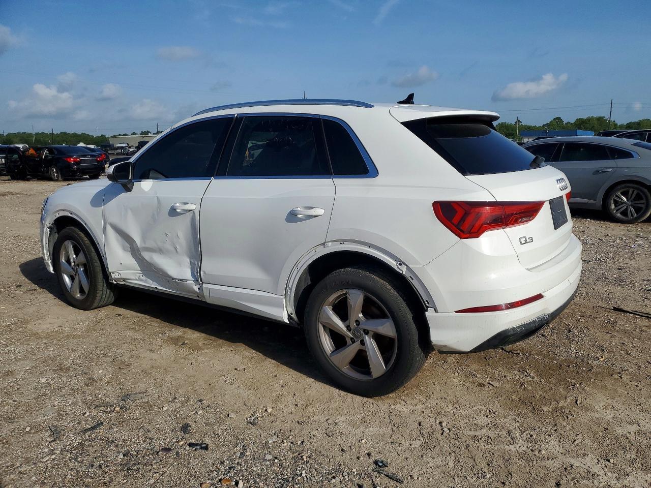 2020 Audi Q3 - Image 2