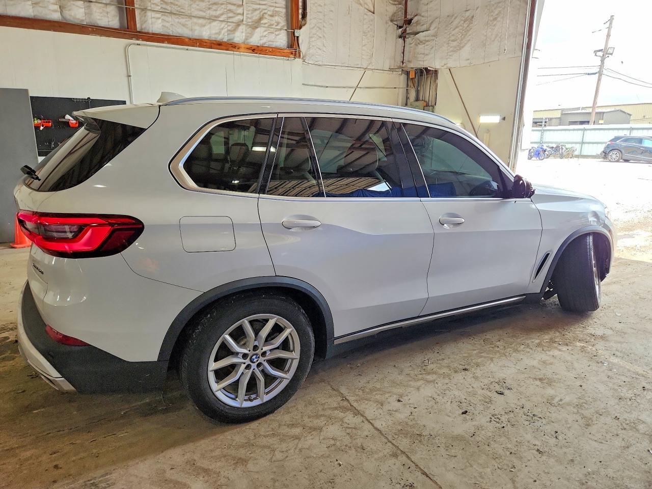 2019 BMW X5 xDrive40I - Фото 3