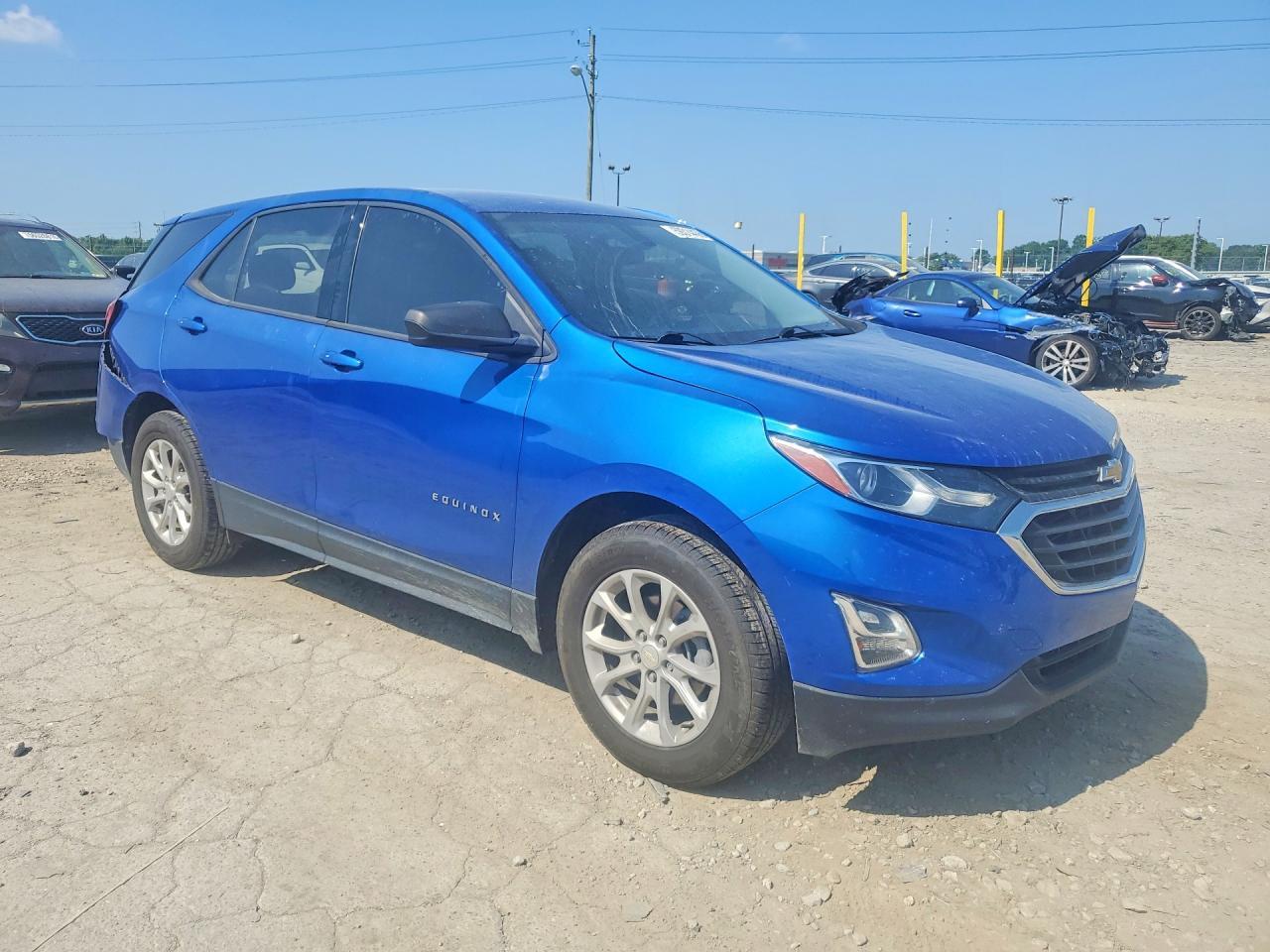 2019 Chevrolet Equinox Ls - Image 4