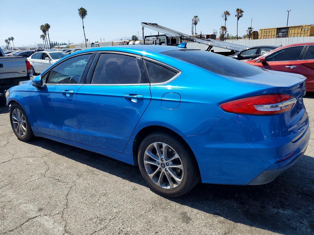 2020 Ford Fusion Se - Фото 2