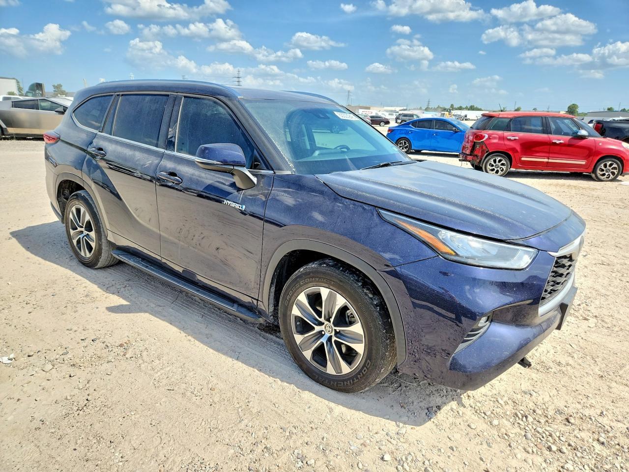 2020 Toyota Highlander Hybrid Xle - Image 4