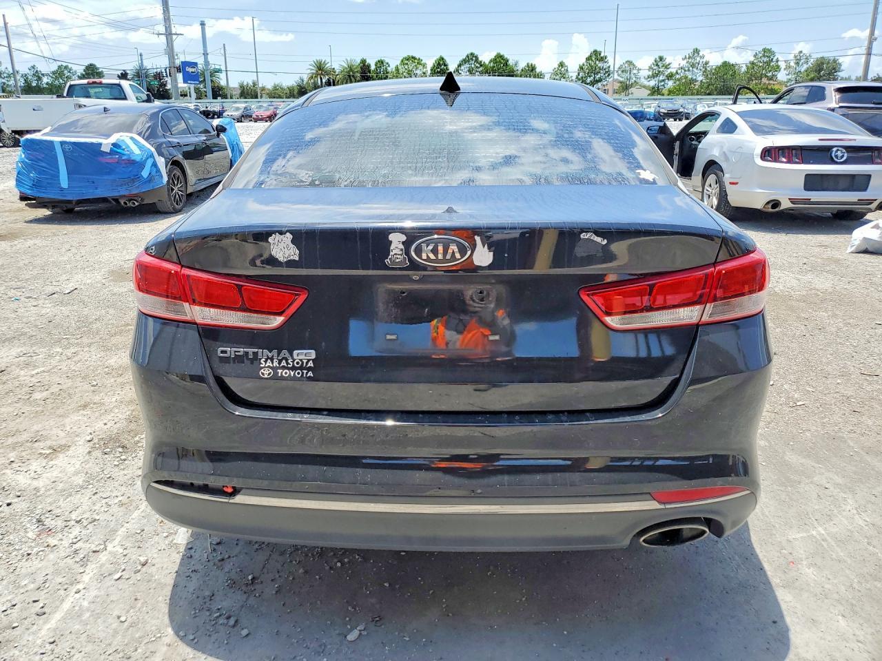 2017 Kia Optima Lx - Фото 6