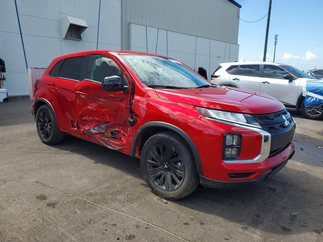 2024 Mitsubishi Outlander Sport S/Se - Фото 4