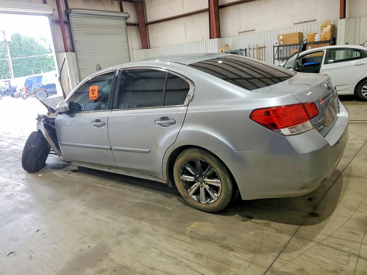 2012 Subaru Legacy 2.5I Premium - Image 2