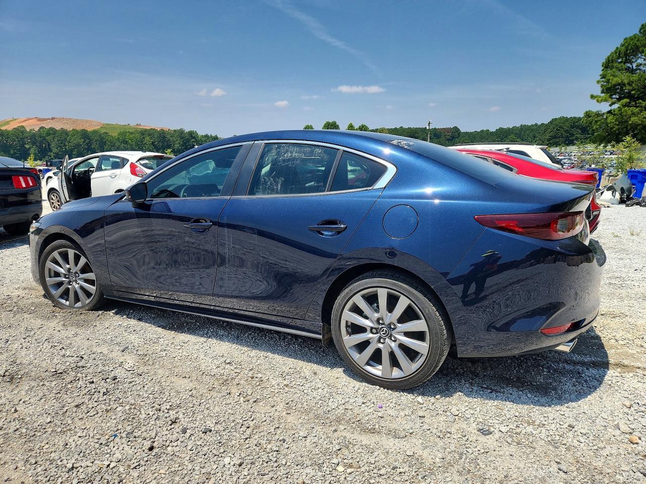 2024 Mazda 3 Preferred - Фото 2