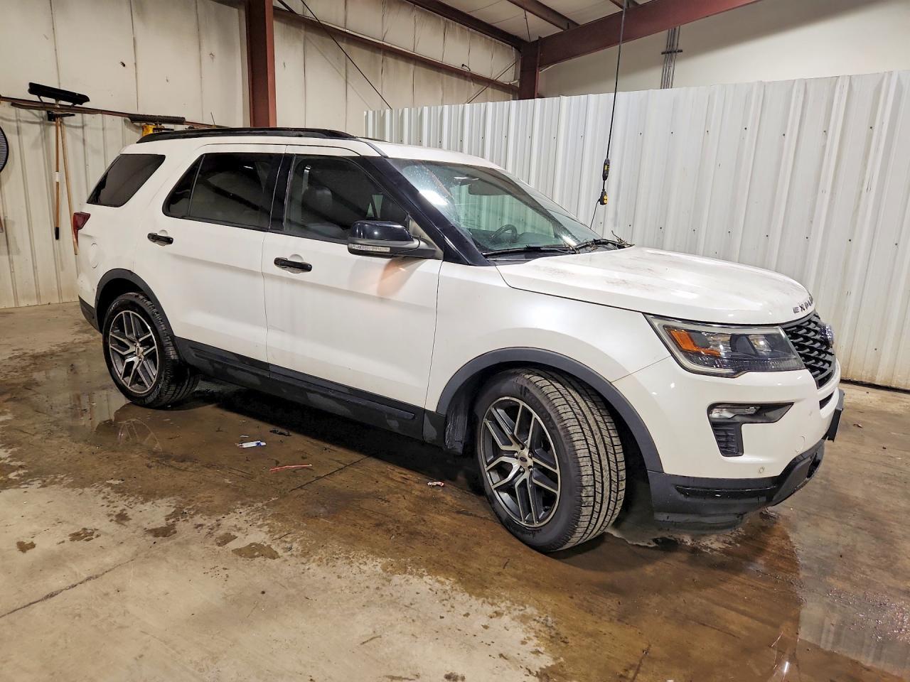 2018 Ford Explorer Sport - Image 4