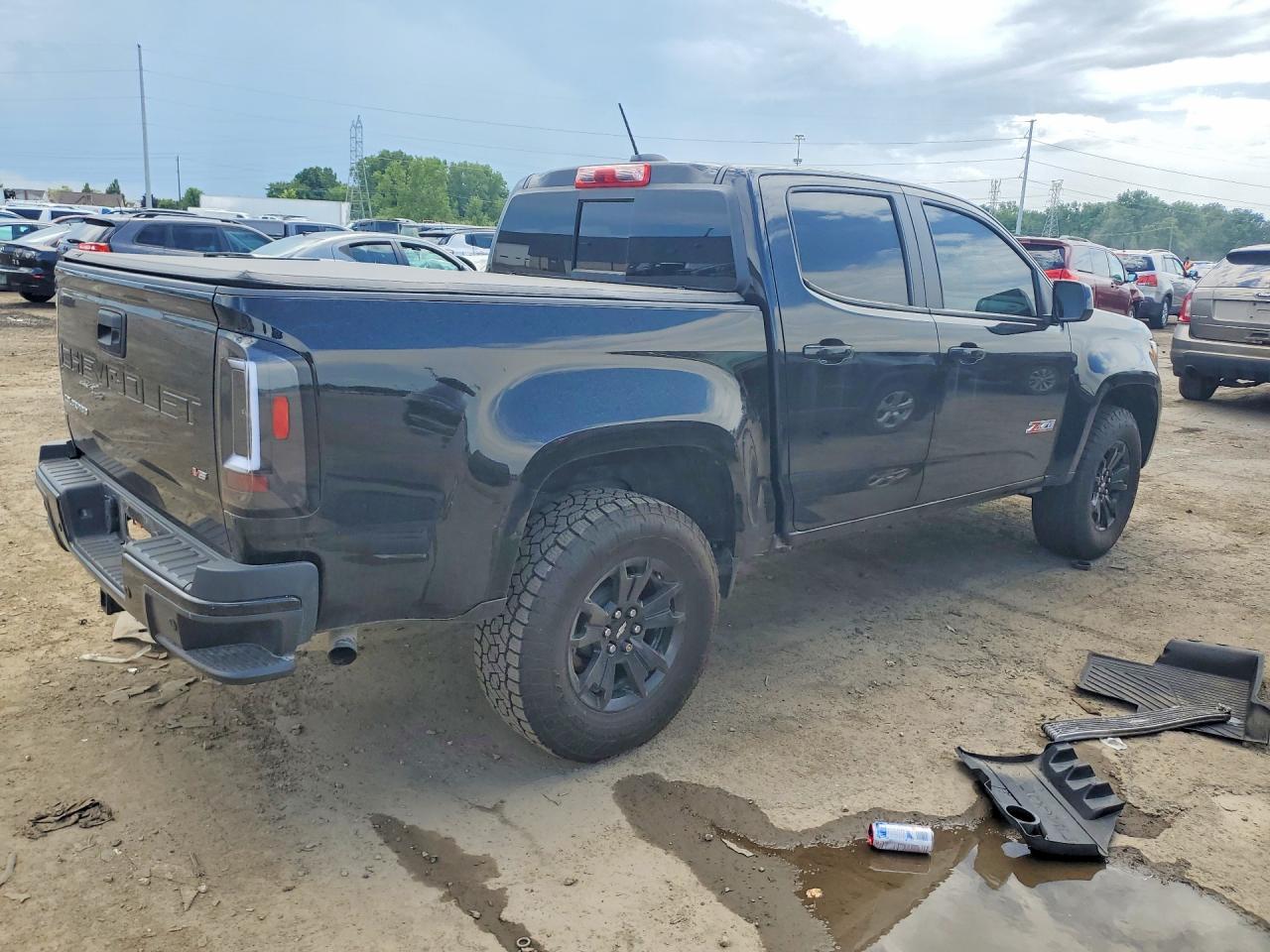 2022 Chevrolet Colorado Z71 - Image 3