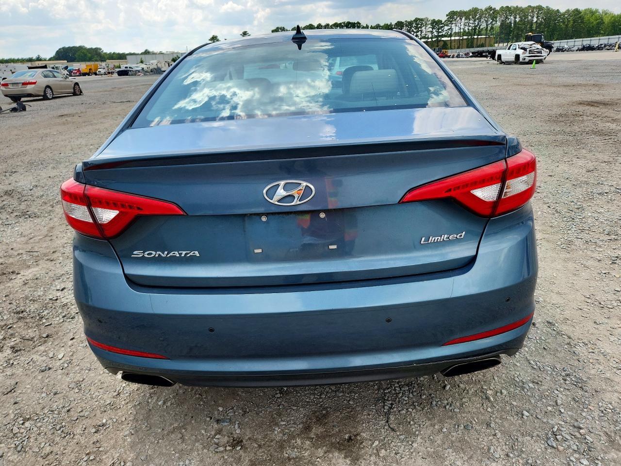 2017 Hyundai Sonata Limited - Image 6