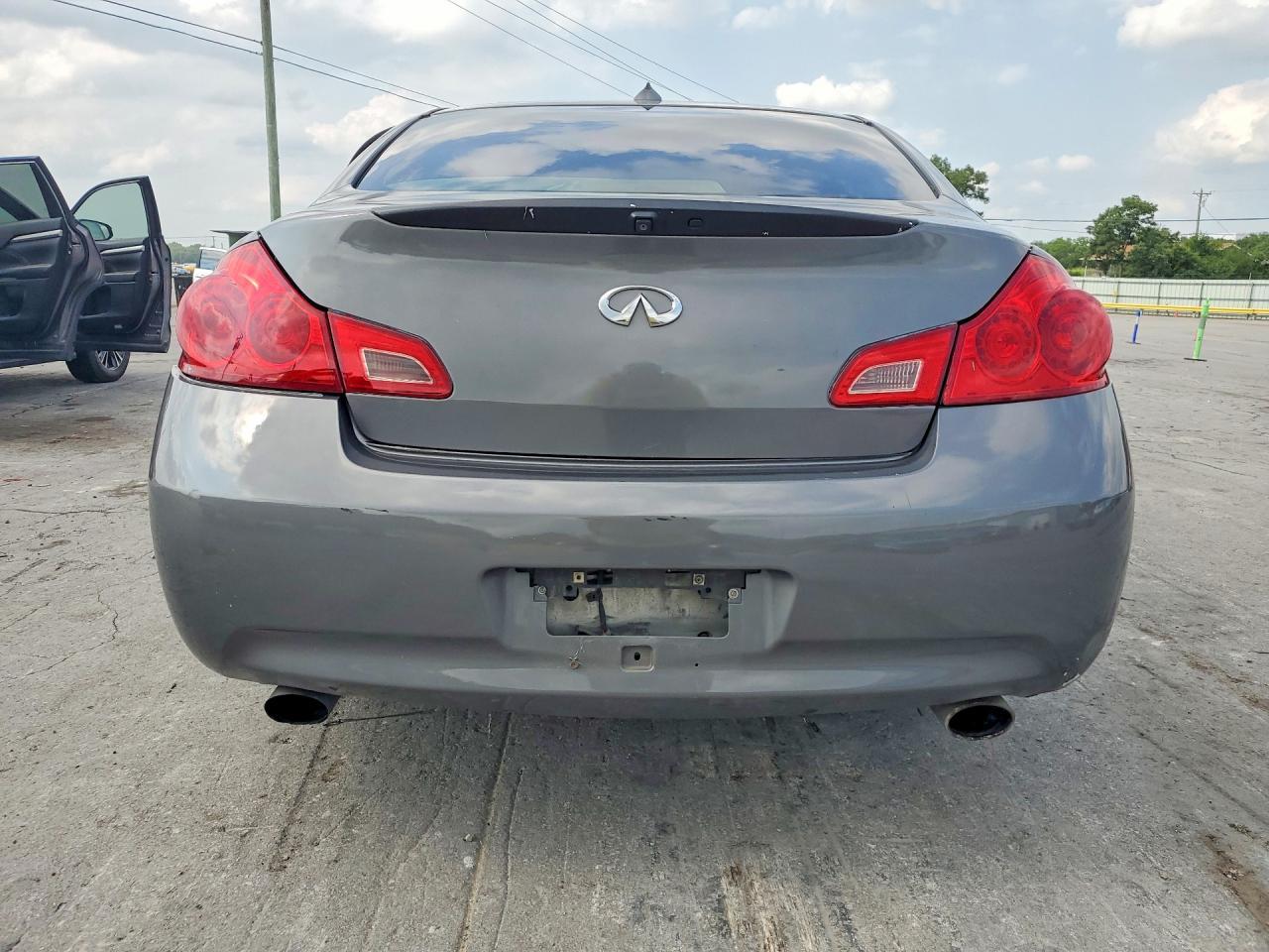 2011 Infiniti G37 Sedan Journey - Фото 6