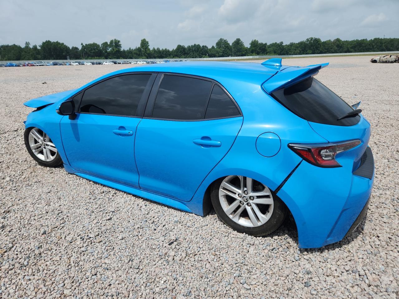 2019 Toyota Corolla Hatchback Se - Image 2