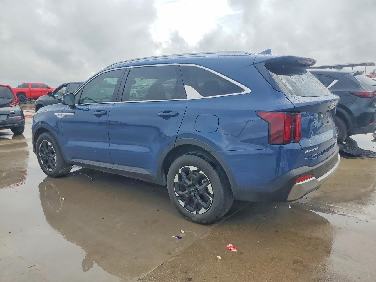2024 Kia Sorento S - Фото 2