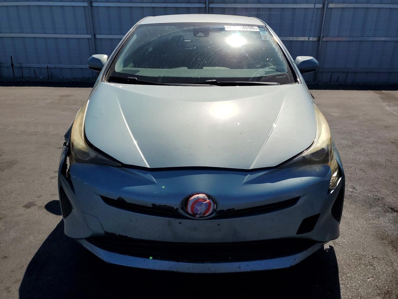 2017 Toyota Prius Two - Фото 5