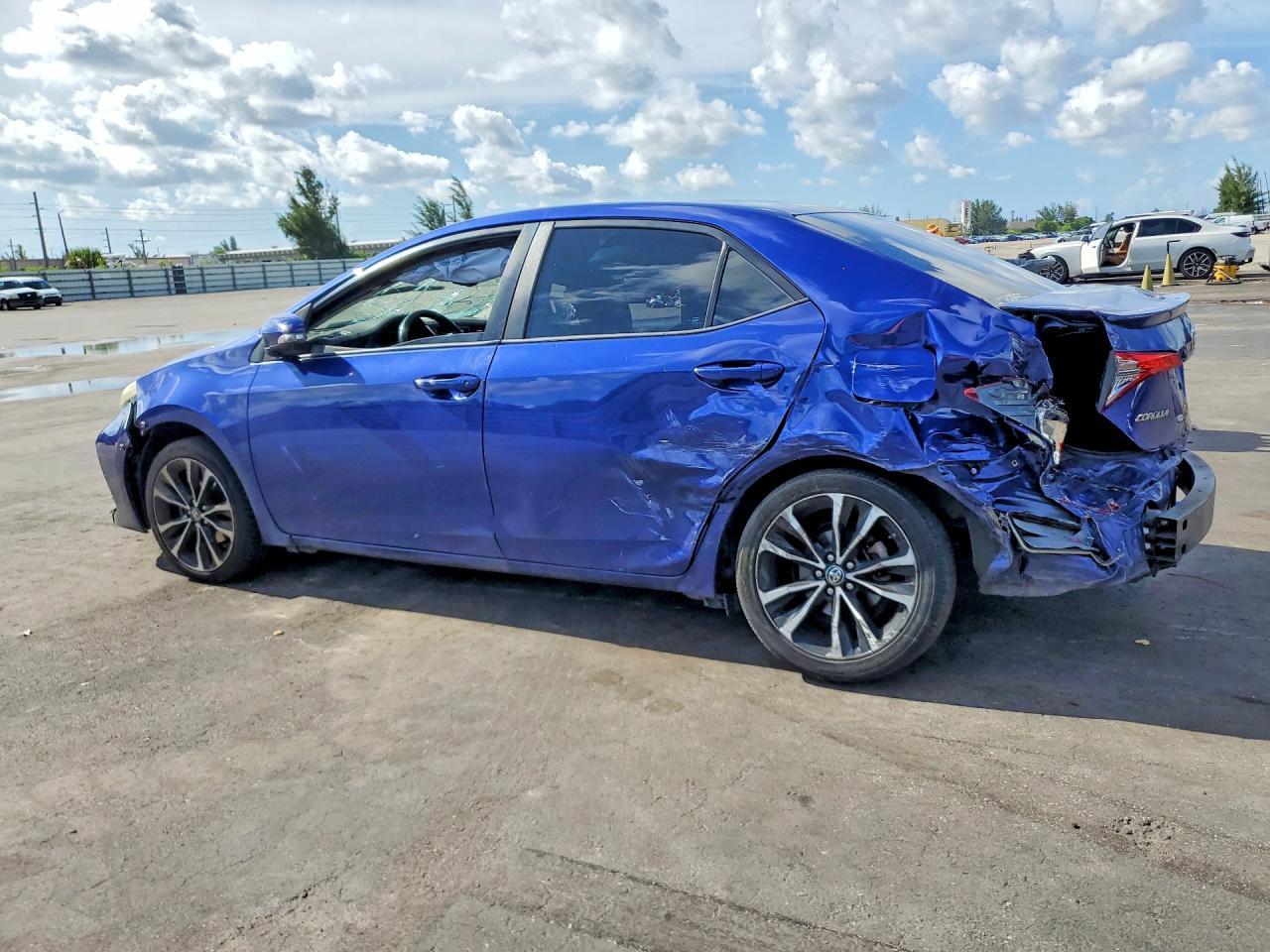 2019 Toyota Corolla Se - Image 2