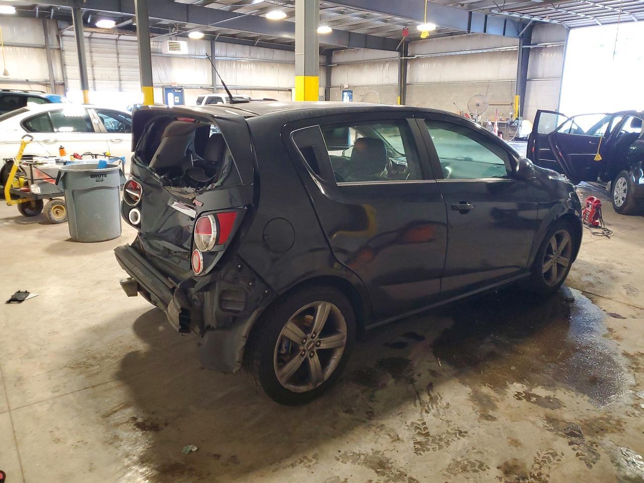 2014 Chevrolet Sonic - Фото 3