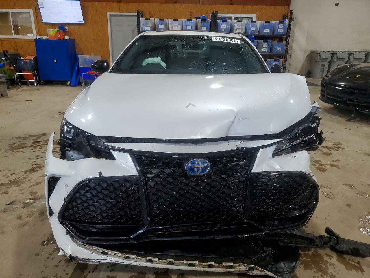 2020 Toyota Avalon Xse - Image 5