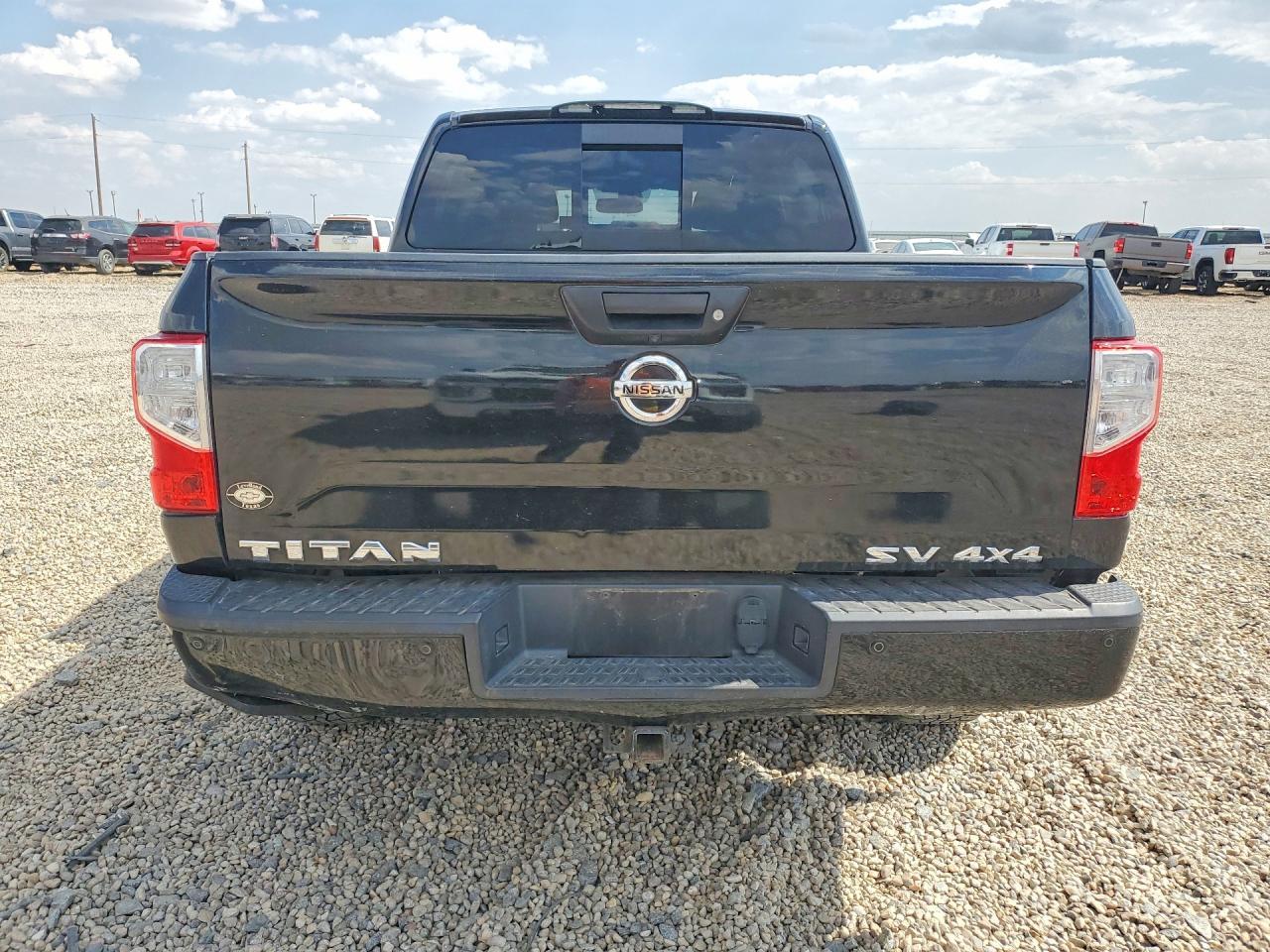 2019 Nissan Titan Sv - Image 6