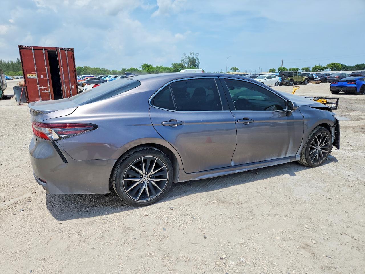 2024 Toyota Camry Se - Фото 3