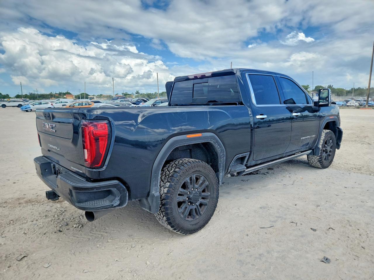 2021 GMC Sierra K3500 Denali - Фото 3